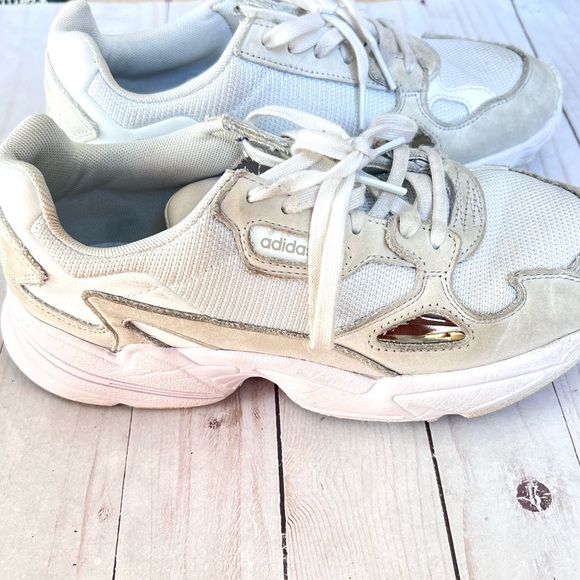 Adidas Originals Falcon Women Sneakers - Picture 1 of 6